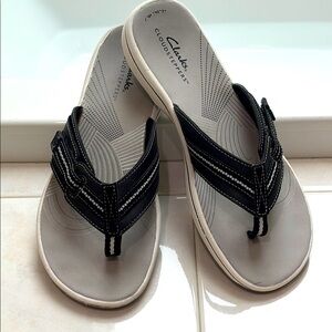 Clarks Cloudsteppers Sea Breeze Black Sandals in Size 8